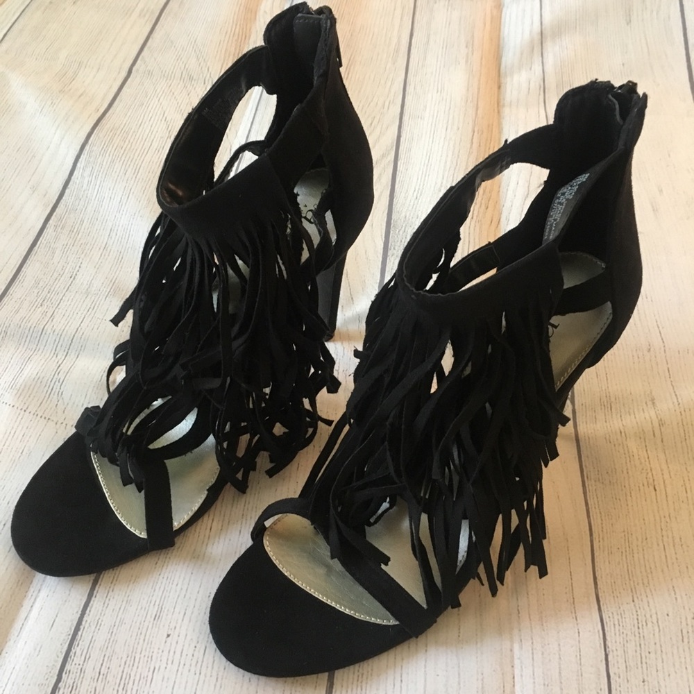 ☀️Super Fun black stilettos - size 9